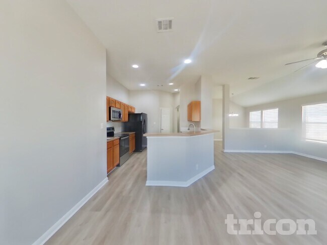 Photo - 4842 Dahlia Terrace