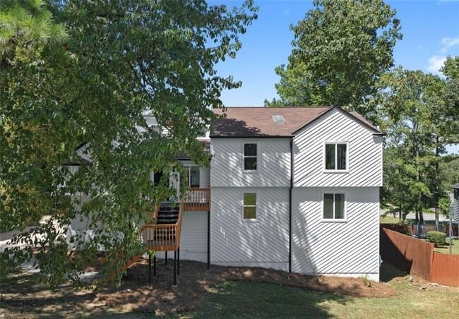 Photo - 5111 Manitou Way SW