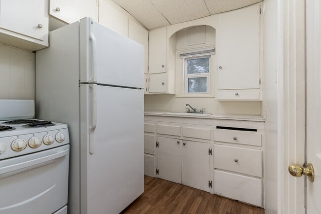 Photo - 723 W. Lewis Street