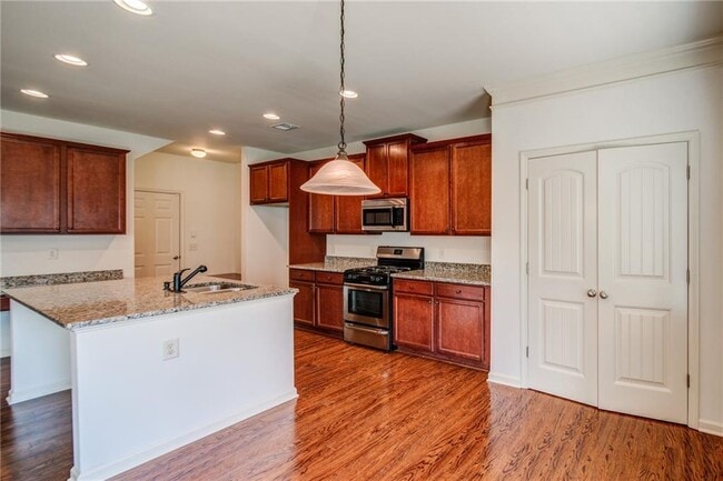 Photo - 129 Stonewood Creek Ct