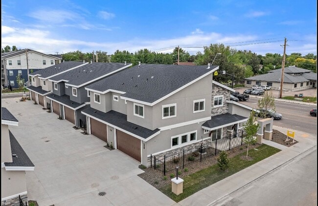 Photo - 8959 W Irving St