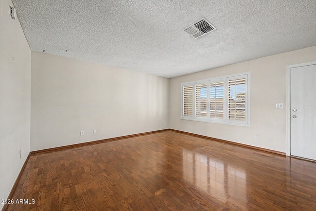 Photo - 1455 W Mohawk Ln