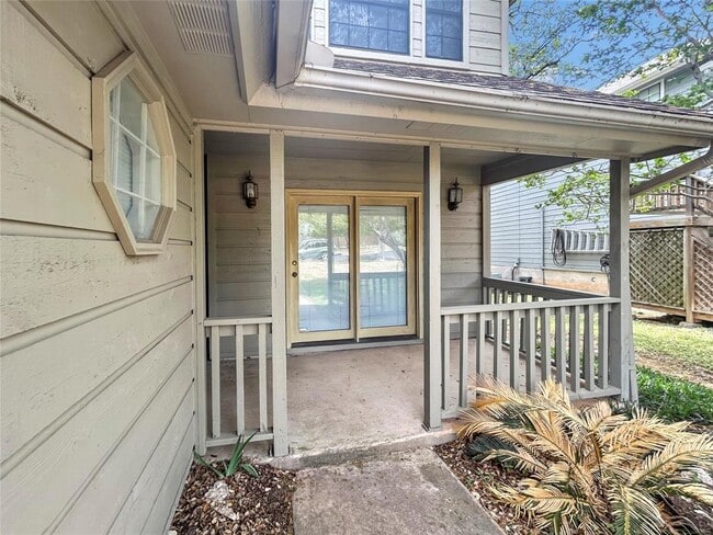 Photo - 5717 Taylor Draper Cove