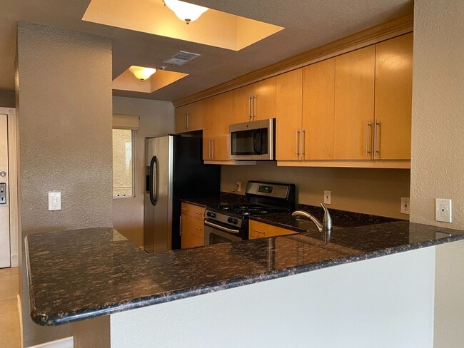 Meridian 2 BDR /2 BATH Luxury Condo - RESO... - Meridian 2 BDR /2 BATH Luxury Condo - RESO...