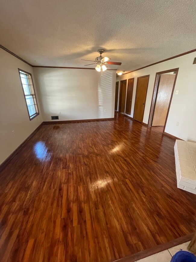 Photo - 5024 Clear Creek Dr