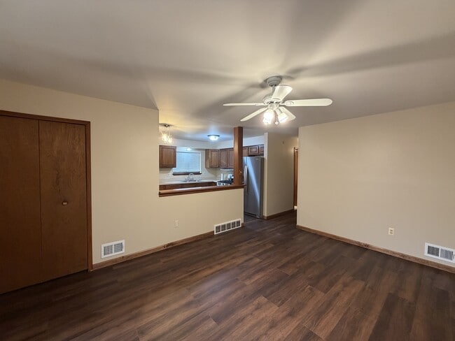 Photo - 27741 Delton St