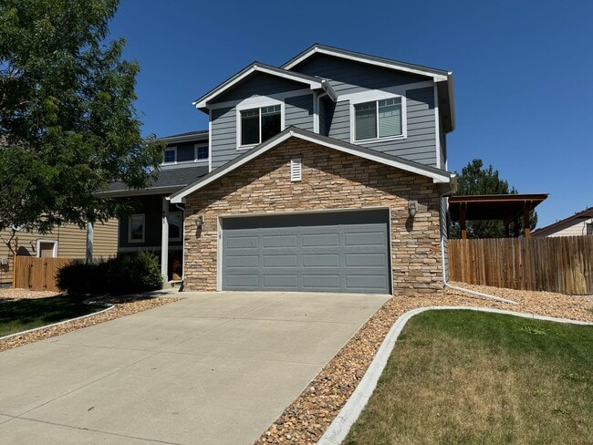 Building Photo - Wonderful Newer Home