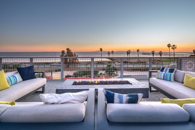 Coastline Ventura apartments — community photo