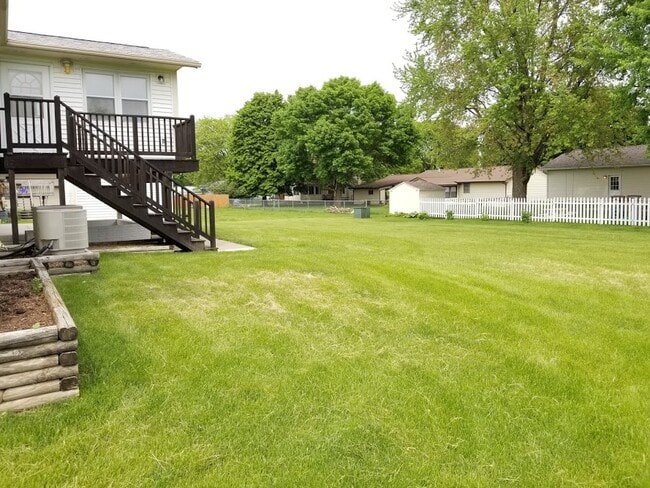 Photo - 1050 S Jones Blvd