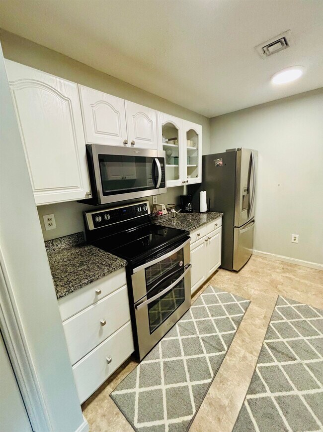 690 S Porter St Unit 28