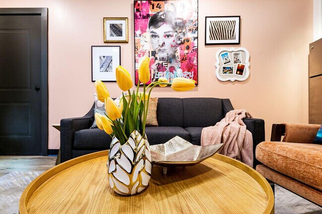 Photo - 611 Commerce St Unit ID1267075P