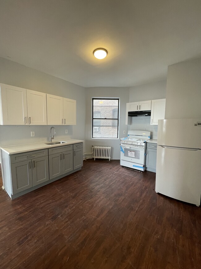 Photo - 6 Bergen Ave Unidad 26 Second floor Rental