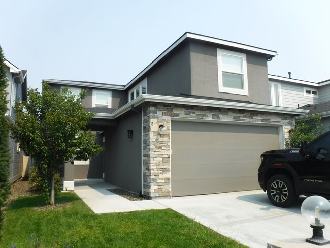 Spectacular newer 3 bed 2.5 bath custom ho... - Spectacular newer 3 bed 2.5 bath custom ho... House
