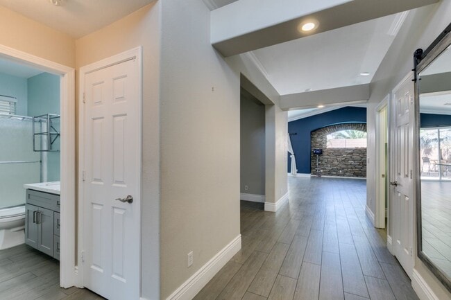 Photo - 10002 Long Barrow Ct