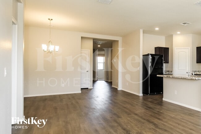 Photo - 2635 W Tamarisk Ave