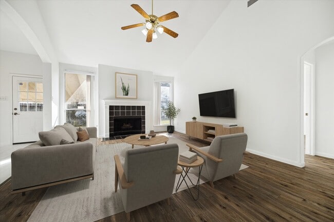 Photo - 4910 Sterling Crossing