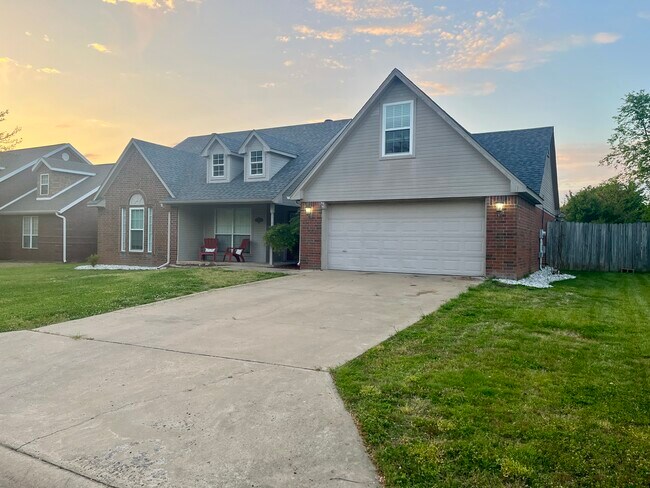 Photo - 114 Cypress St