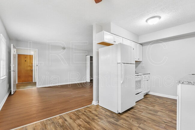 Photo - 4405 Landside Dr Unit 4