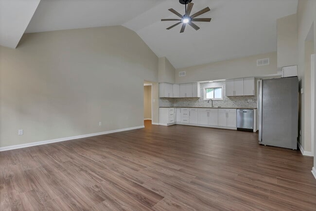 Photo - 5170 Fairfield Beach Rd NE