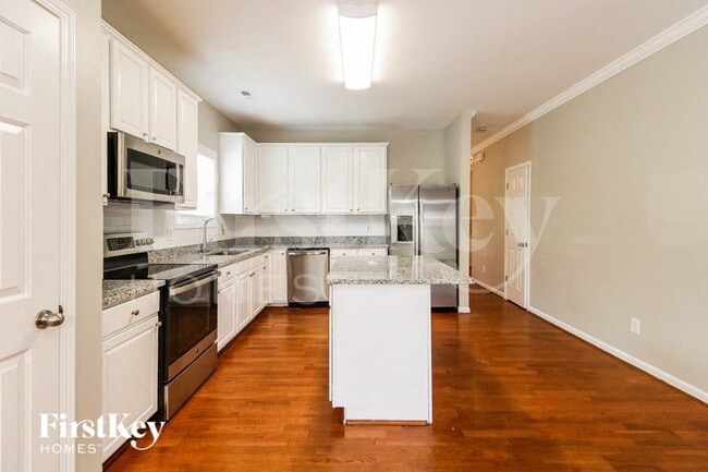 Photo - 6000 Black Willow Dr