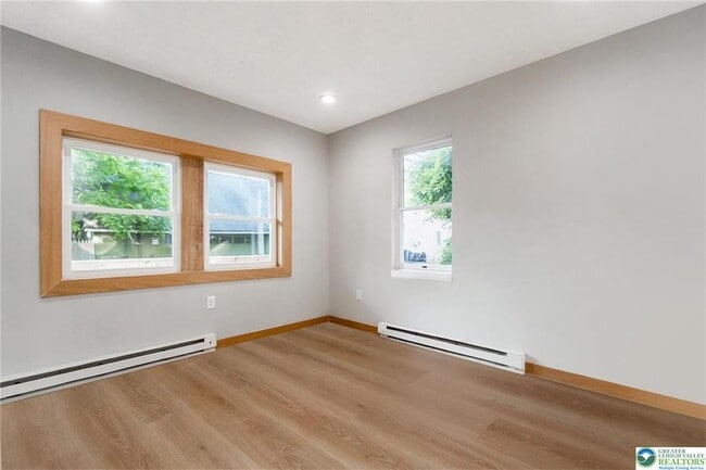 Photo - 226 Fern St