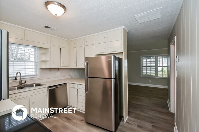 Photo - 8467 Fairview Dr