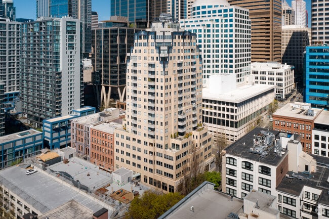 Watermark Tower - Watermark Tower Apartments
