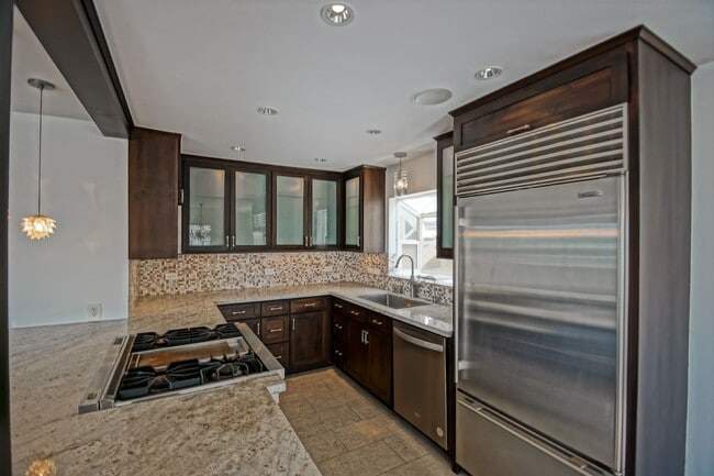 200 15th St Unit C