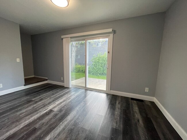 Photo - Bexvie Village Townhomes - Renovated unit