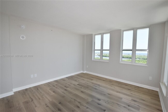 350 N Federal Hwy Unit 1112