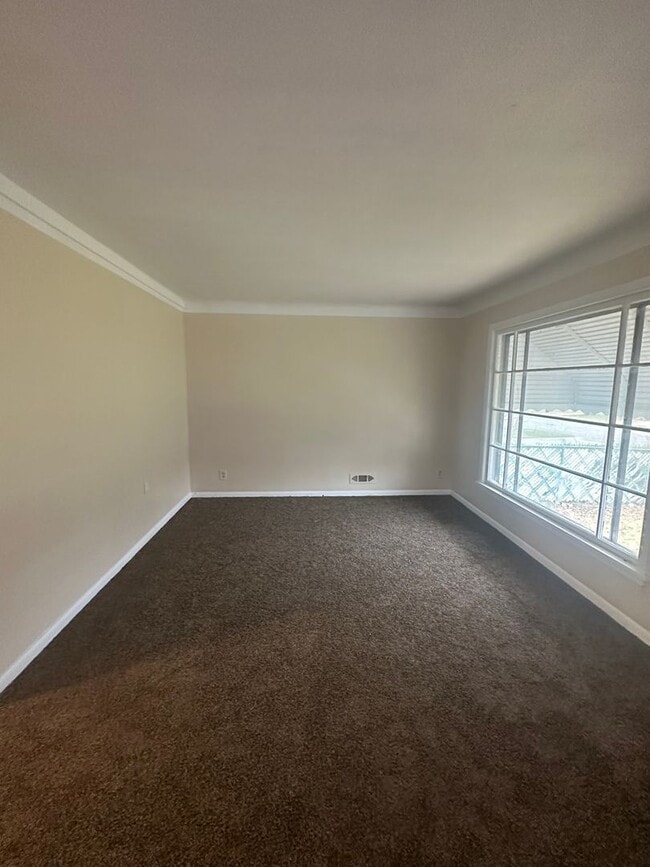 Photo - 3bd Single Water/Sewer Included Section 8