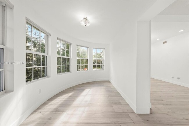 Photo - 4491 Prairie Ave