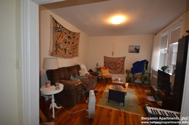 Building Photo - 1749 Commonwealth Ave Unit 16 Rental