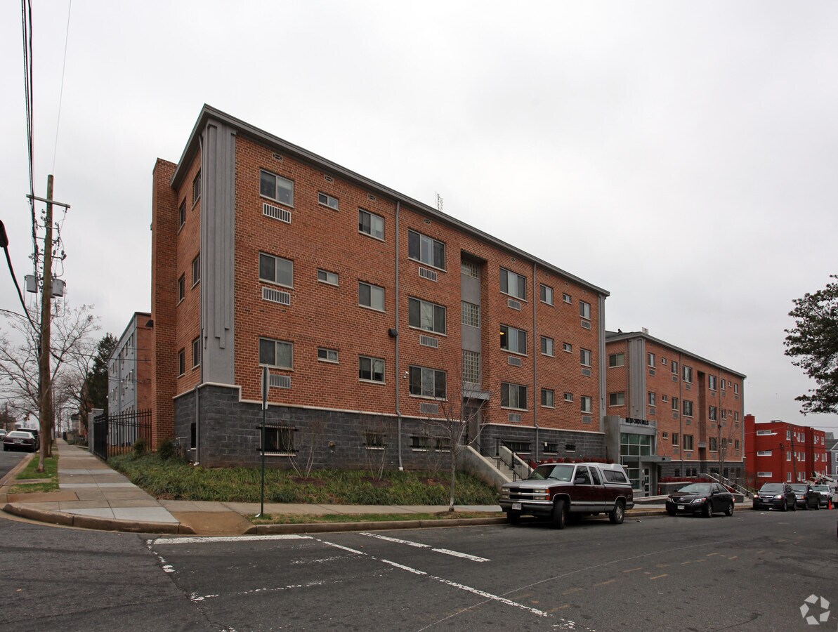 Photo - Bedford Falls Apartments