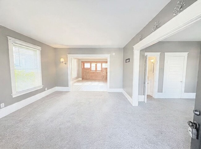 Photo - 328 Willard St