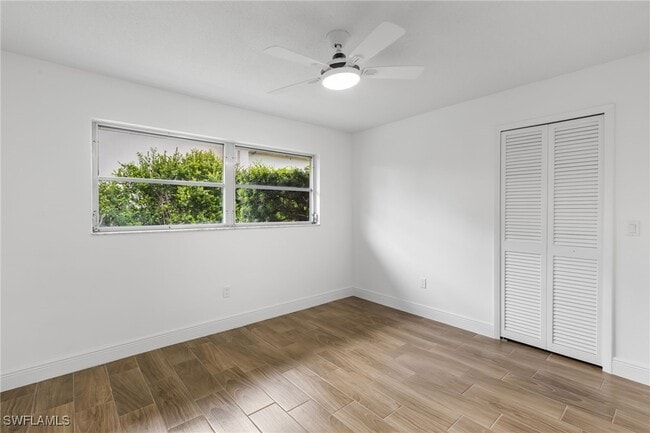 Building Photo - 1041 N Waterway Dr