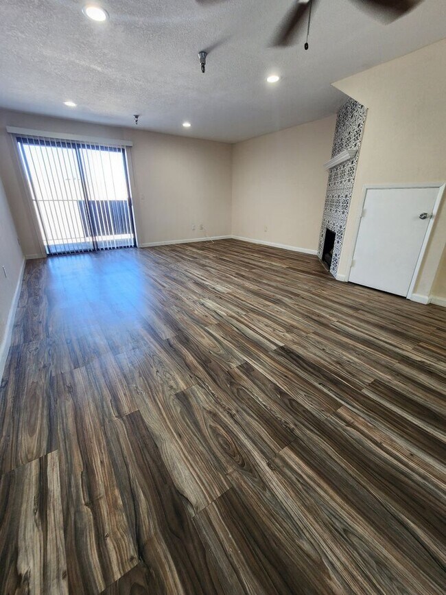 Photo - DECKER Town Home