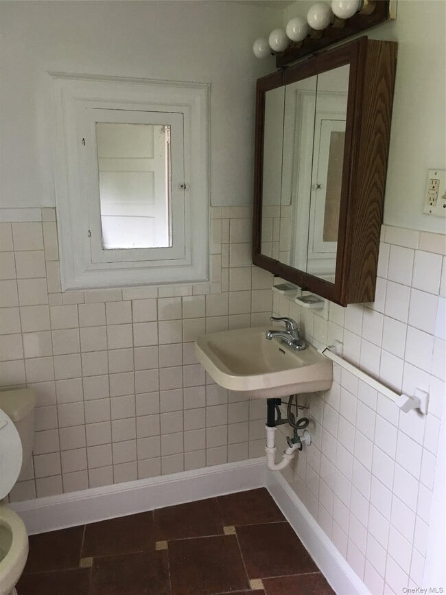 Photo - 528 NY-32