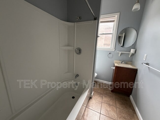 Photo - 751-757 West Main Street