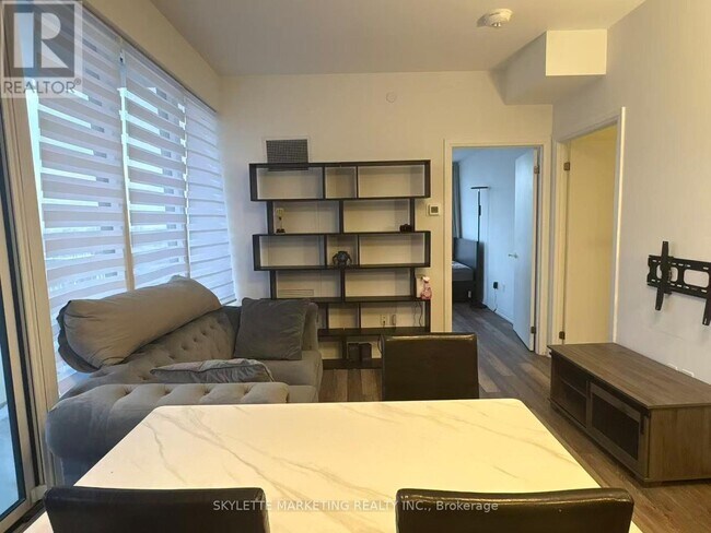 Photo - 75 Canterbury Pl Unit 2802