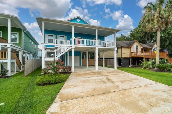 Building Photo - 215 West Dr Rental