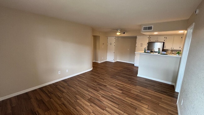 Photo - 3601 W Tierra Buena Ln Unidad 155