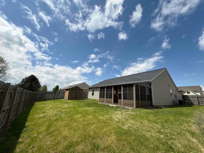 Photo - 1327 Roundtable Dr