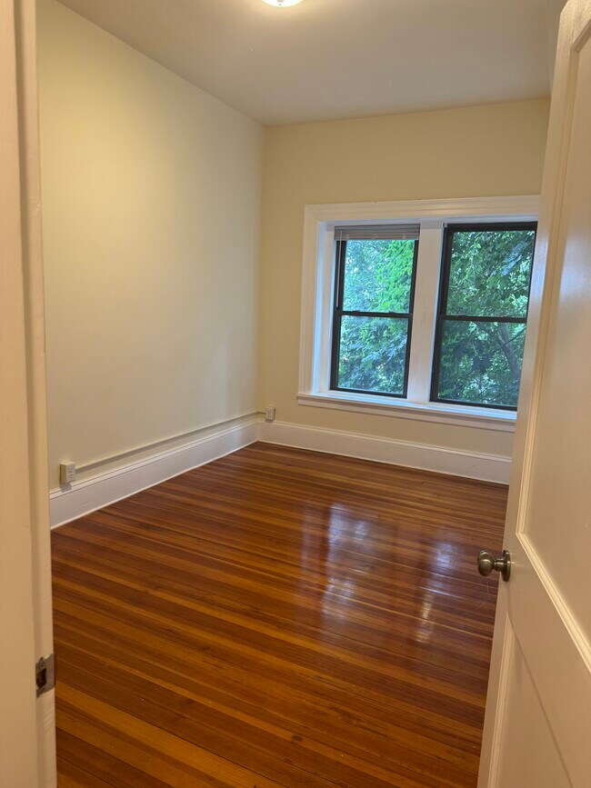 Photo - 1471 Beacon St Unidad 3