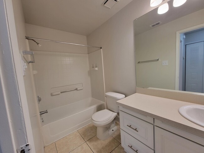 Photo - 3831 Bowline Cir Unit 1