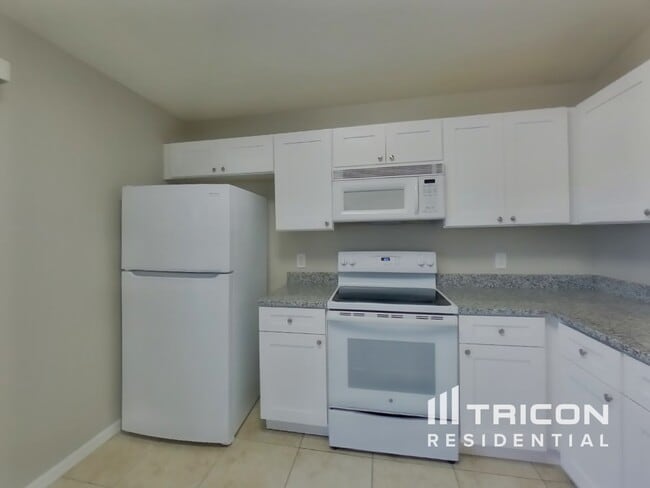 Photo - 10435 Blackmore Dr