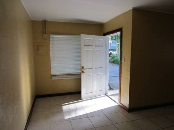 Photo - 725 Efferson St