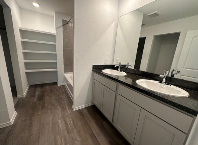 Photo - 6059 Diamond Vis Ct