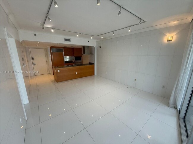 Photo - 465 Brickell Ave Unit 3303