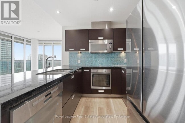 Photo - 90 Park Lawn Rd Unit 2116